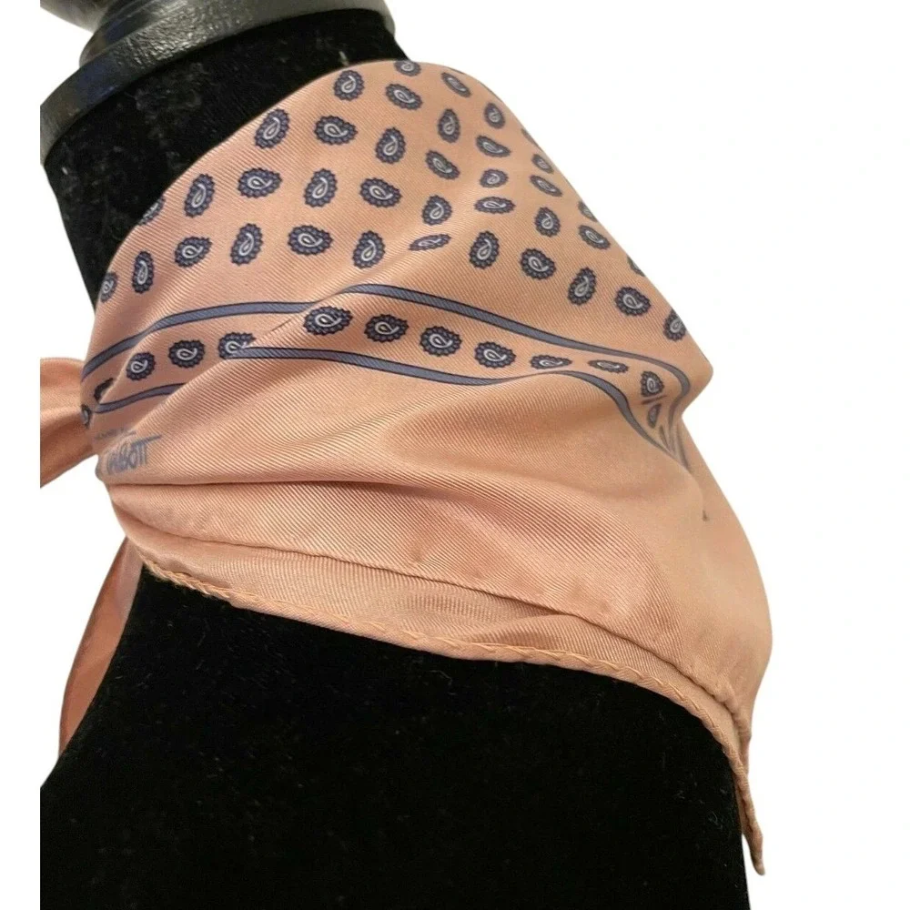 Robert Talbott Womens‎ Square Finest Silk Scarf Hand Printed Pink Paisley Italy